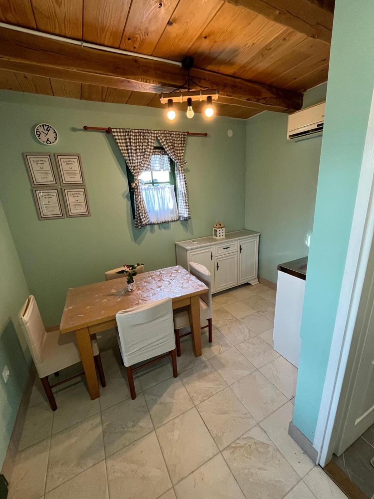Wooden House Ante Self Check - In And Check - Out Appartement Otočac Buitenkant foto