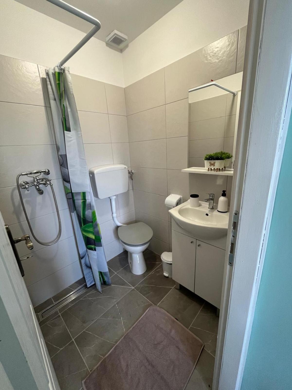 Wooden House Ante Self Check - In And Check - Out Appartement Otočac Buitenkant foto