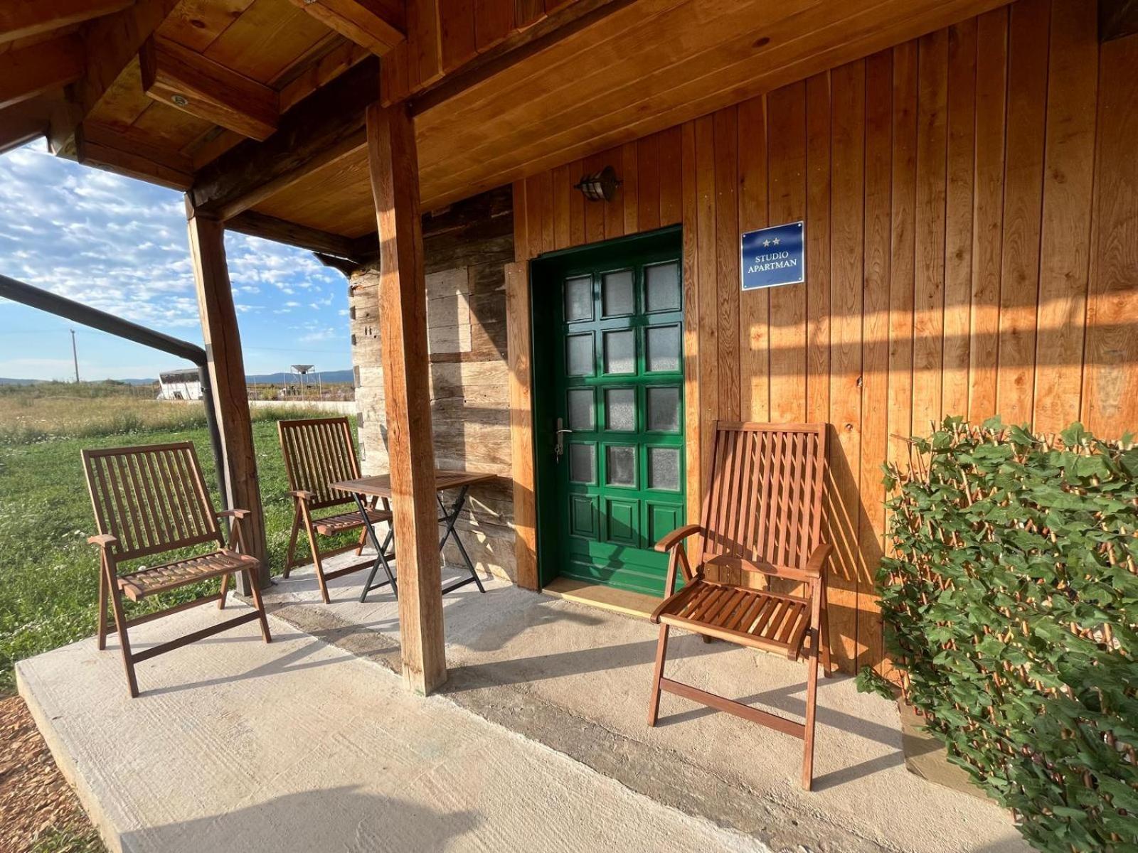 Wooden House Ante Self Check - In And Check - Out Appartement Otočac Buitenkant foto